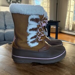 Girls snow boots
